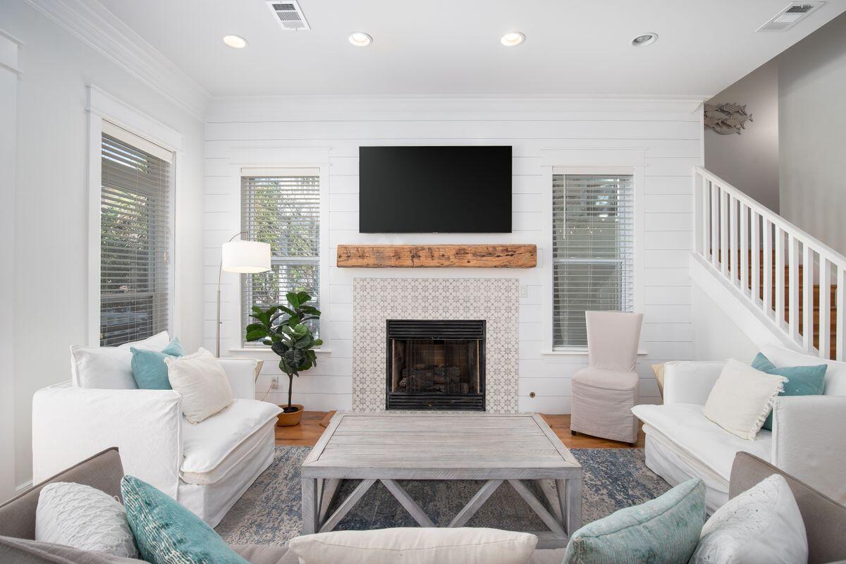 117 E Lifeguard Loop