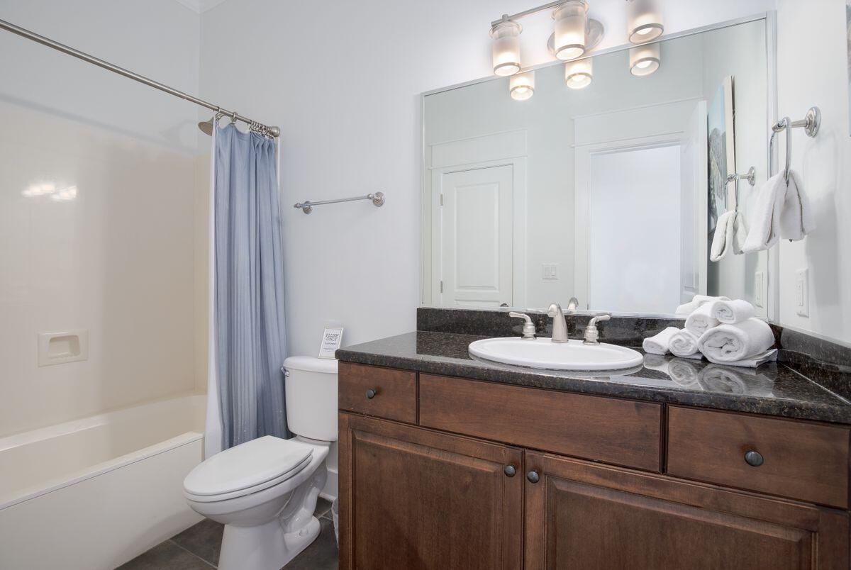 117 E Lifeguard Loop