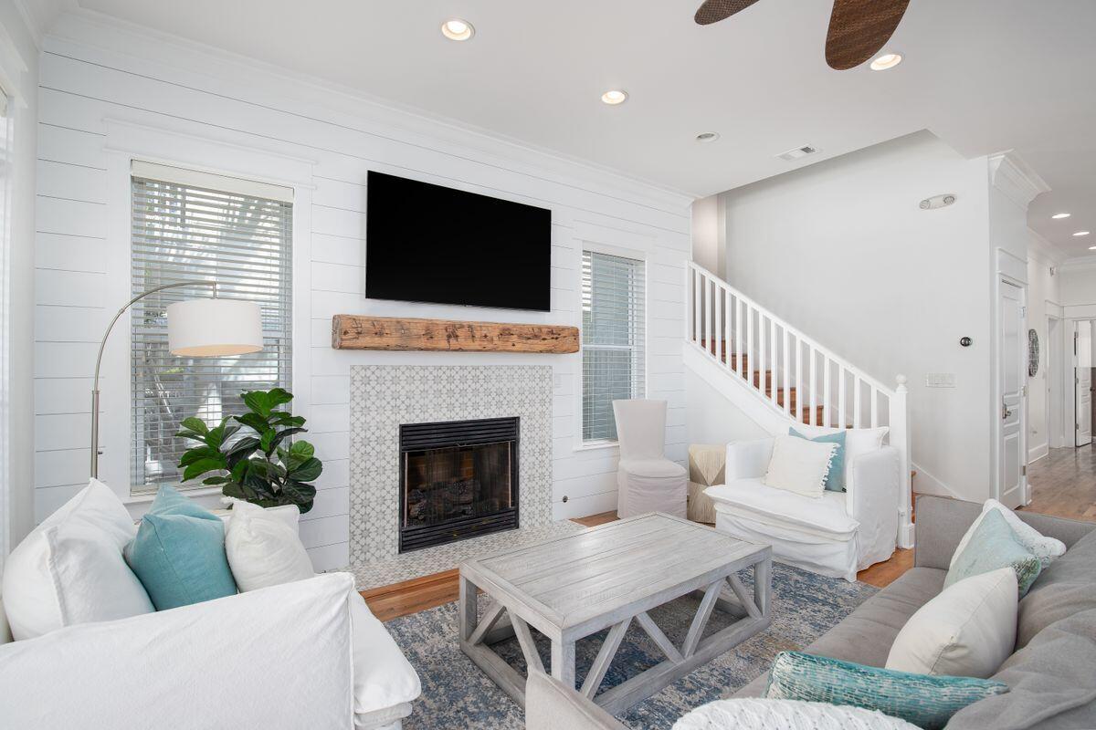 117 E Lifeguard Loop