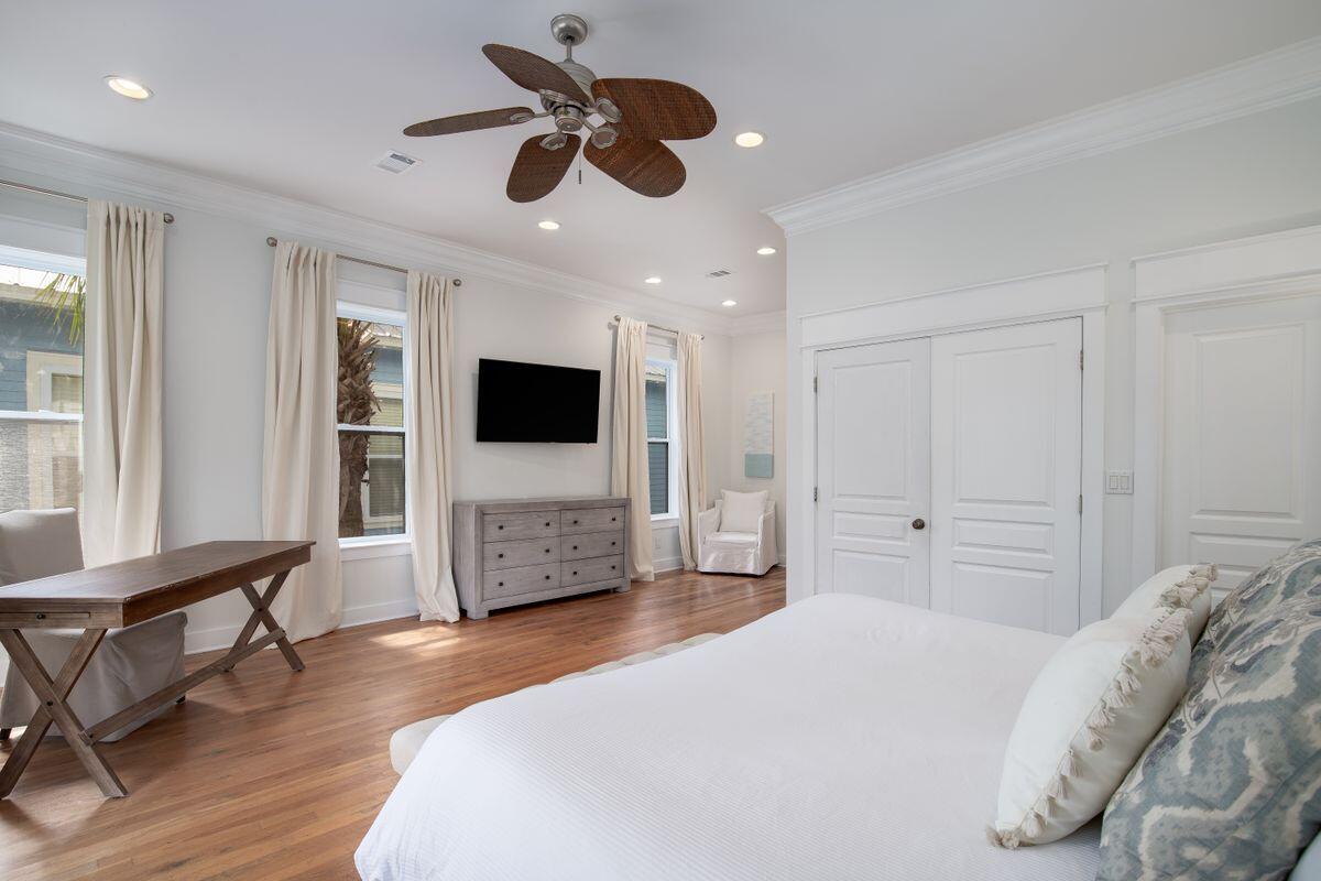 117 E Lifeguard Loop