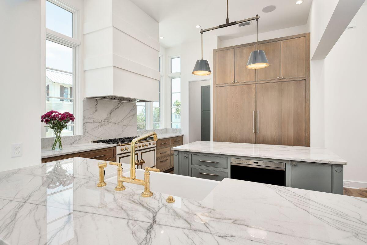 2182 E County Hwy 30A