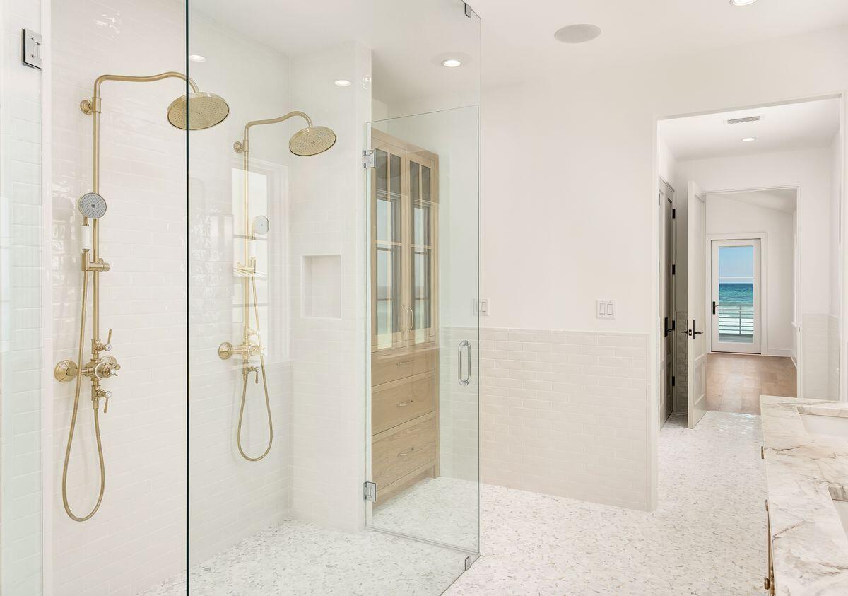 2182 E County Hwy 30A