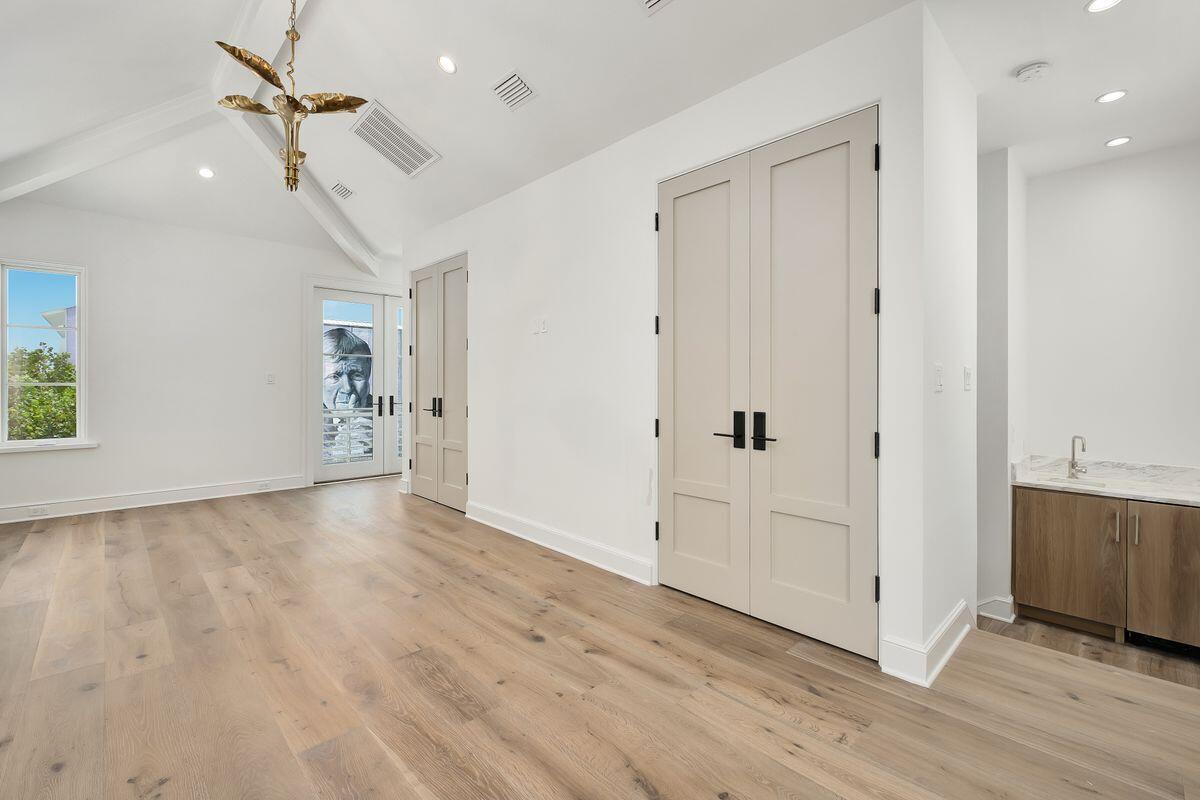 2182 E County Hwy 30A