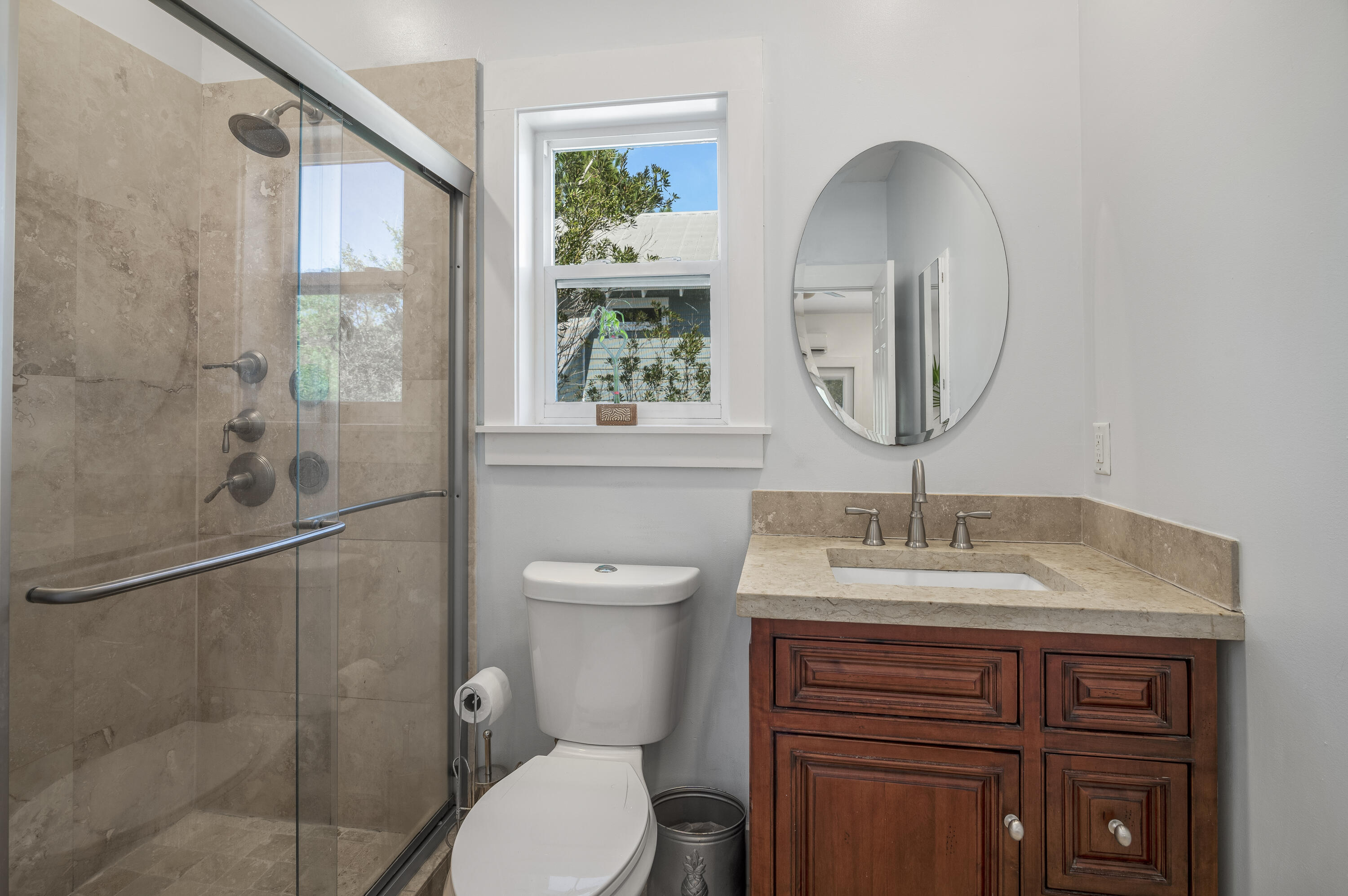 253 N Andalusia Avenue