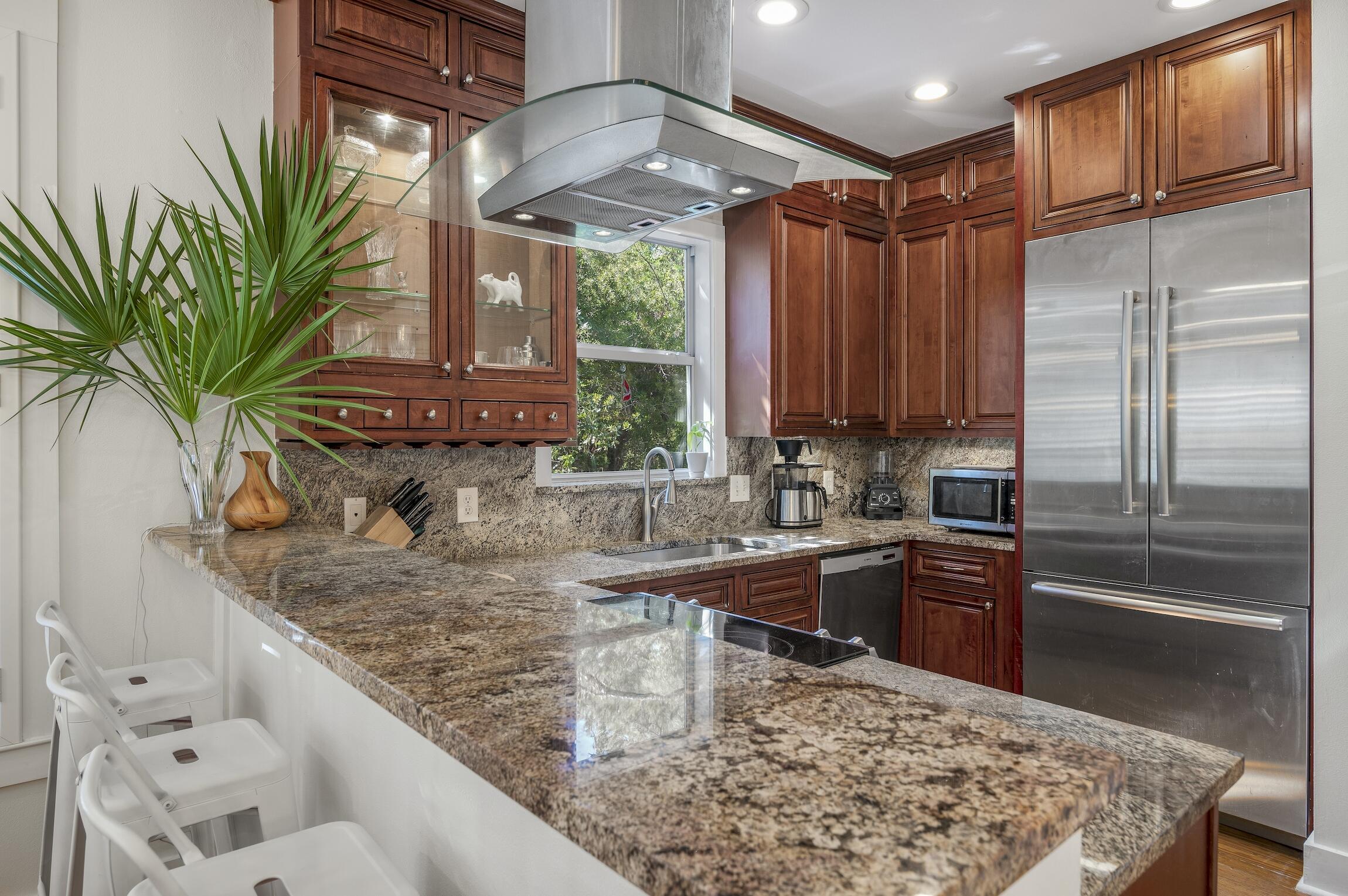 253 N Andalusia Avenue