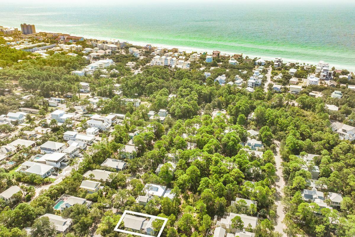 253 N Andalusia Avenue