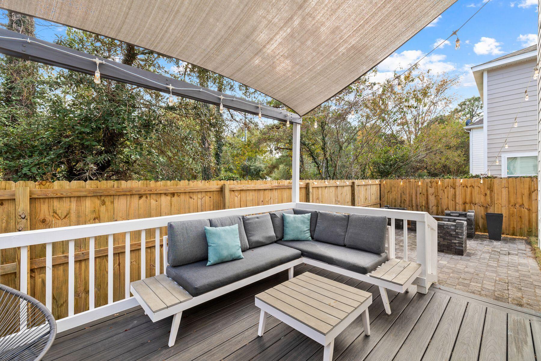 130 Mosaic Oaks Circle