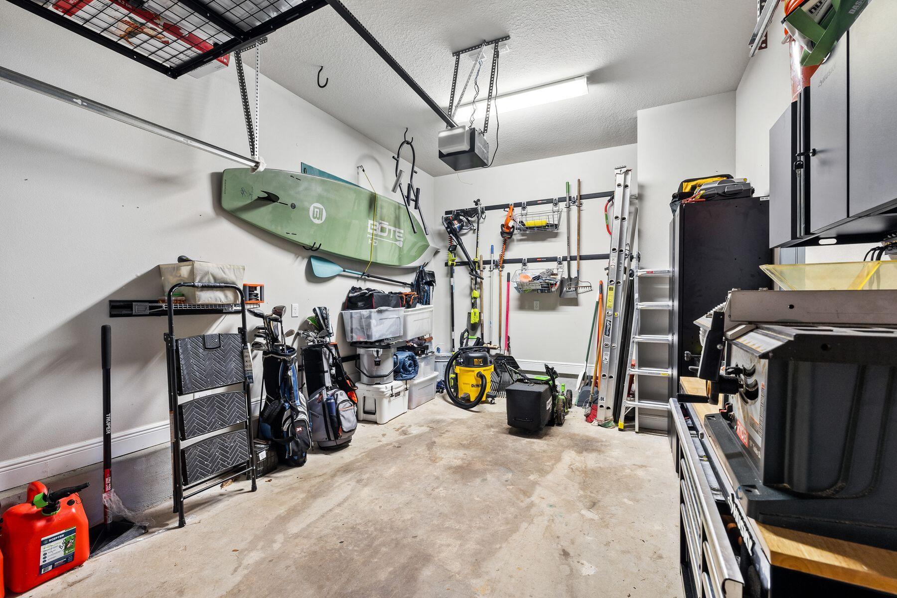 130 Mosaic Oaks Circle