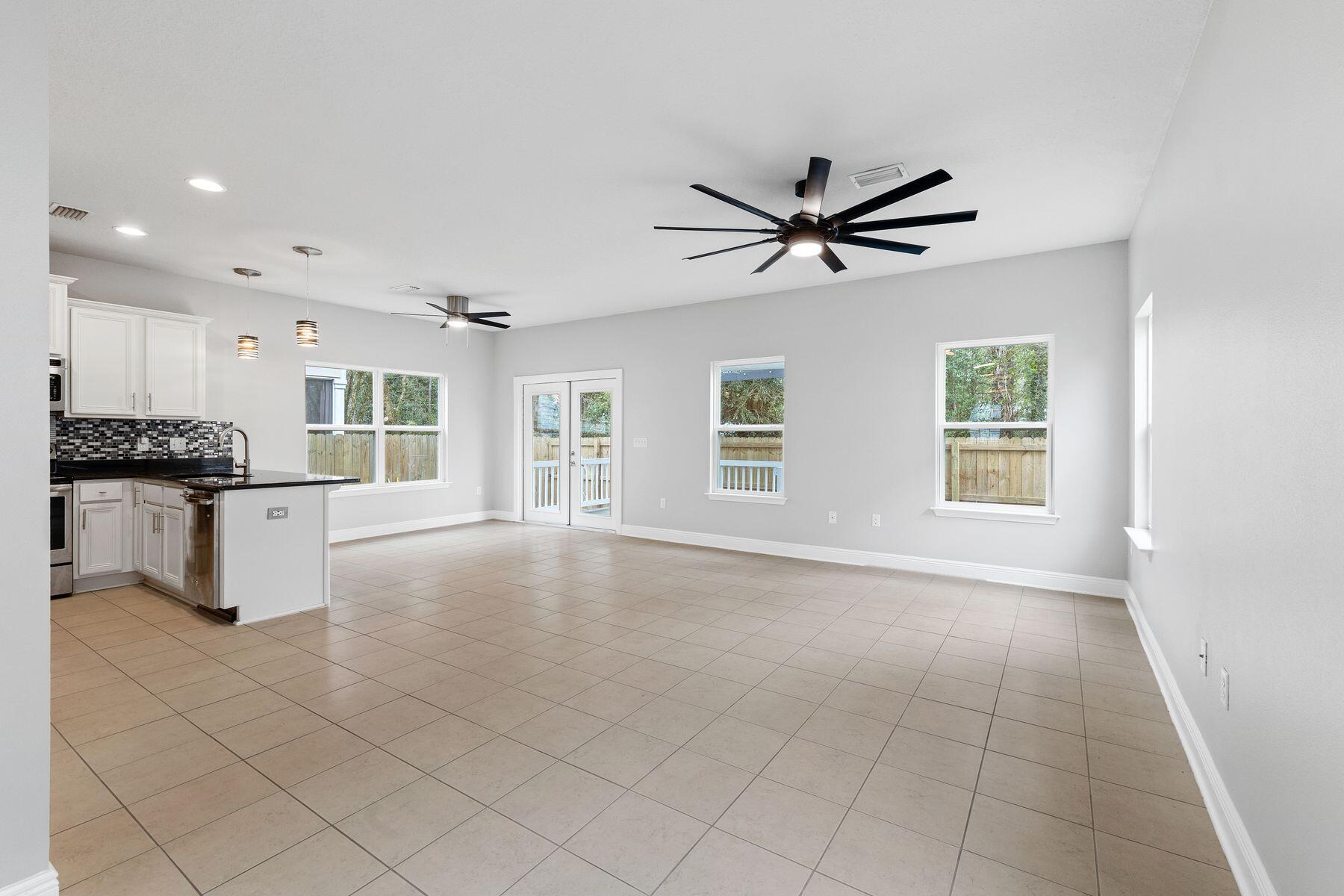 130 Mosaic Oaks Circle