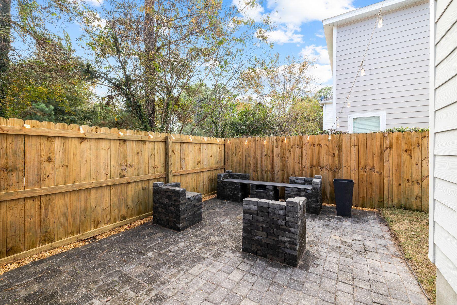 130 Mosaic Oaks Circle