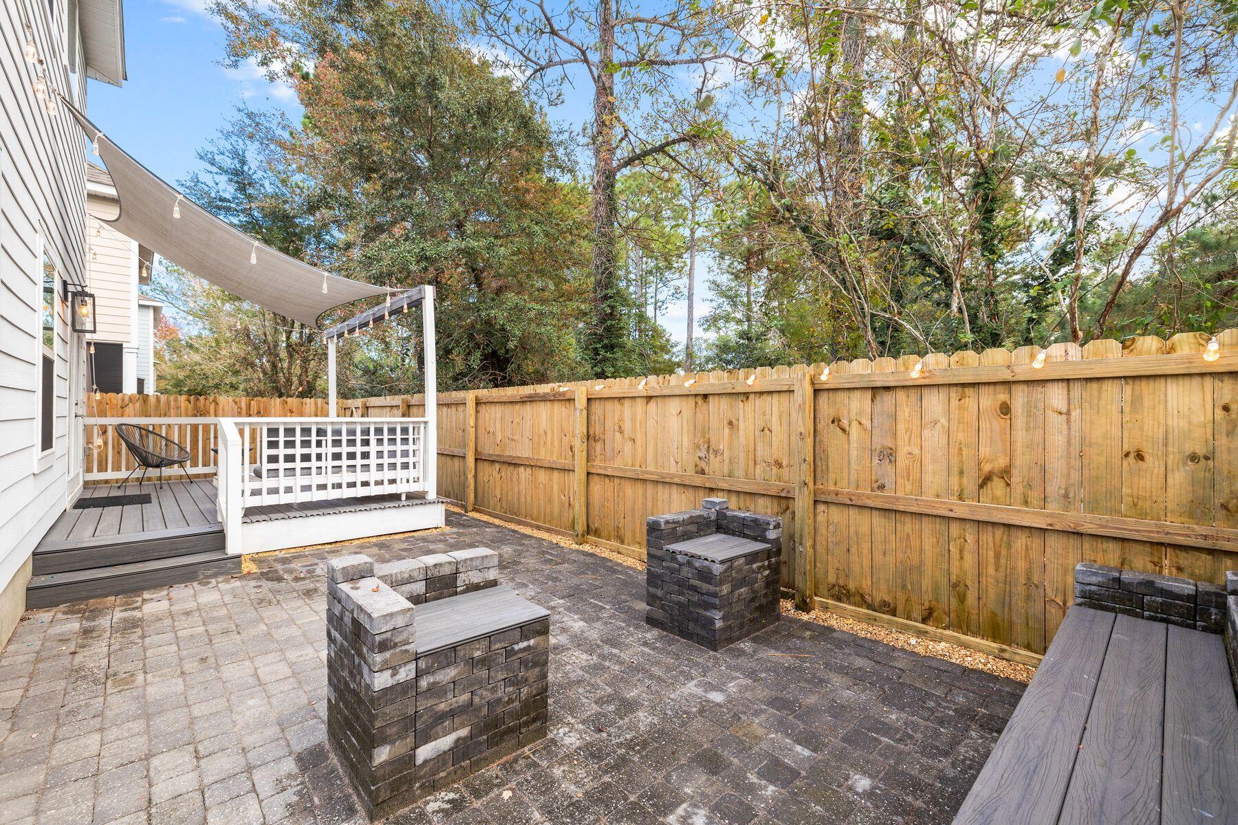 130 Mosaic Oaks Circle