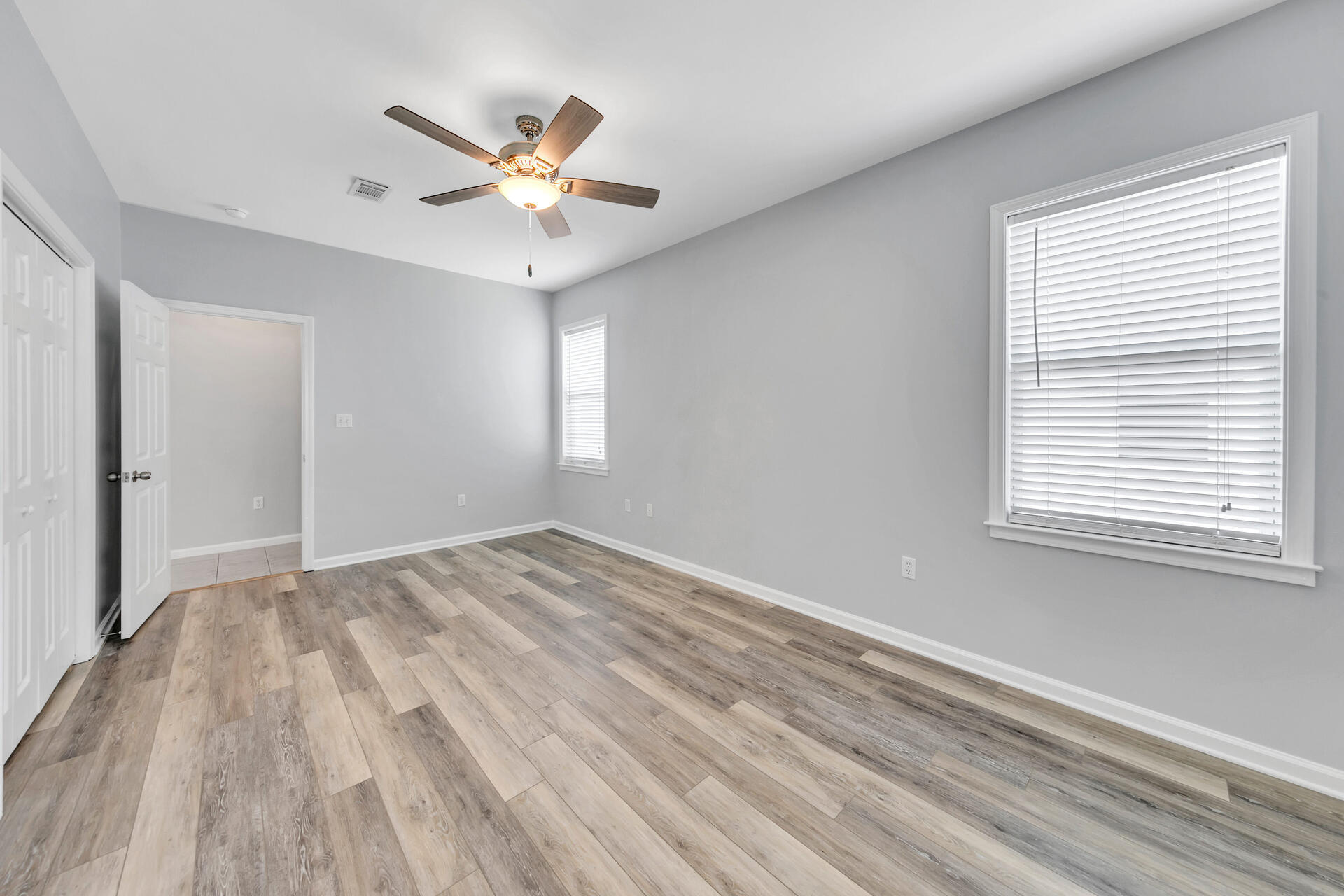 1536 N County Hwy 393