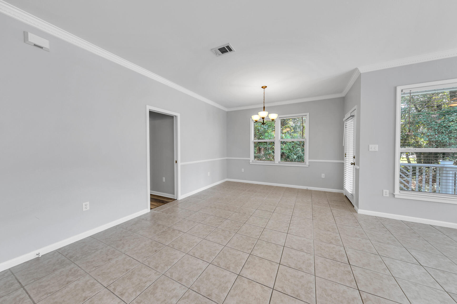 1536 N County Hwy 393