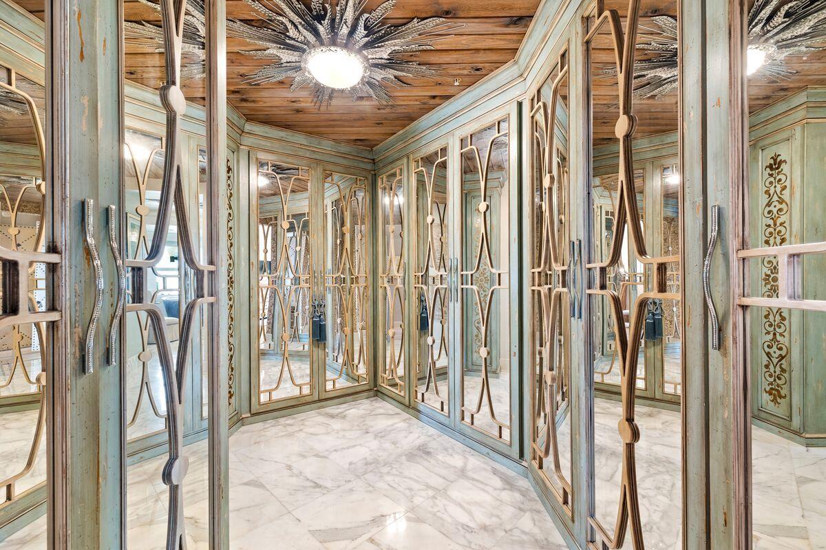 1363 W County Highway 30A, 3112