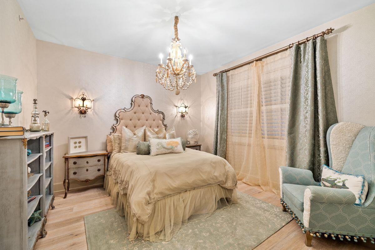 1363 W County Highway 30A, 3112