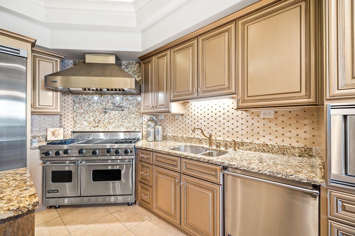 1363 W County Highway 30A, 3112