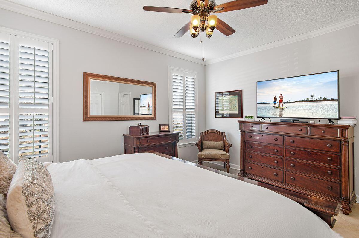 192 Calle Escada, 97A