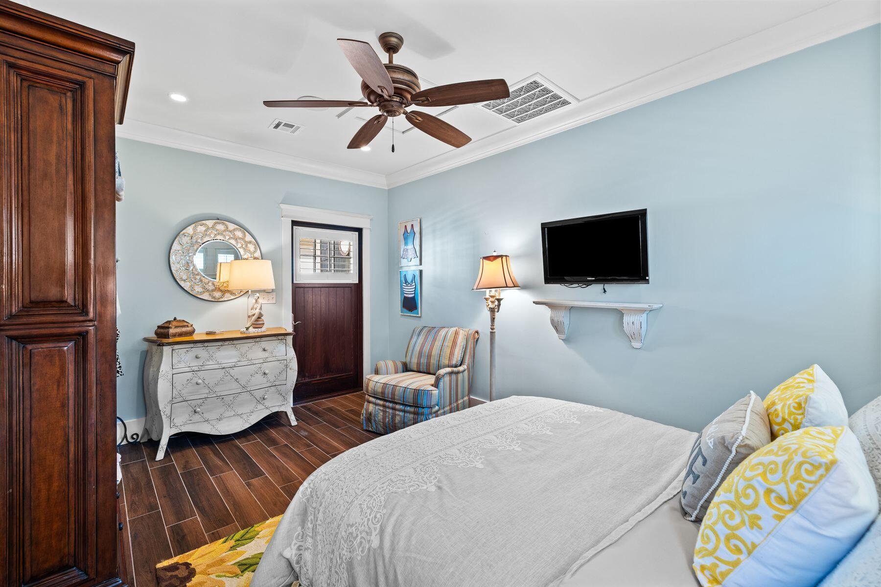 419 E Royal Fern Way