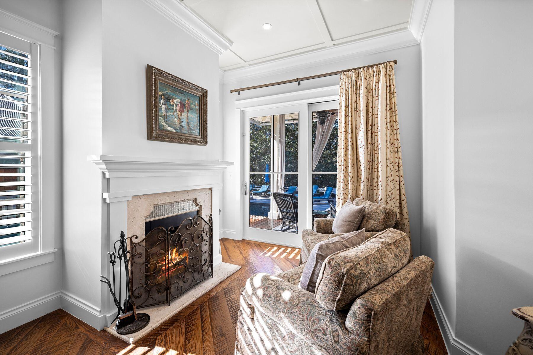 419 E Royal Fern Way