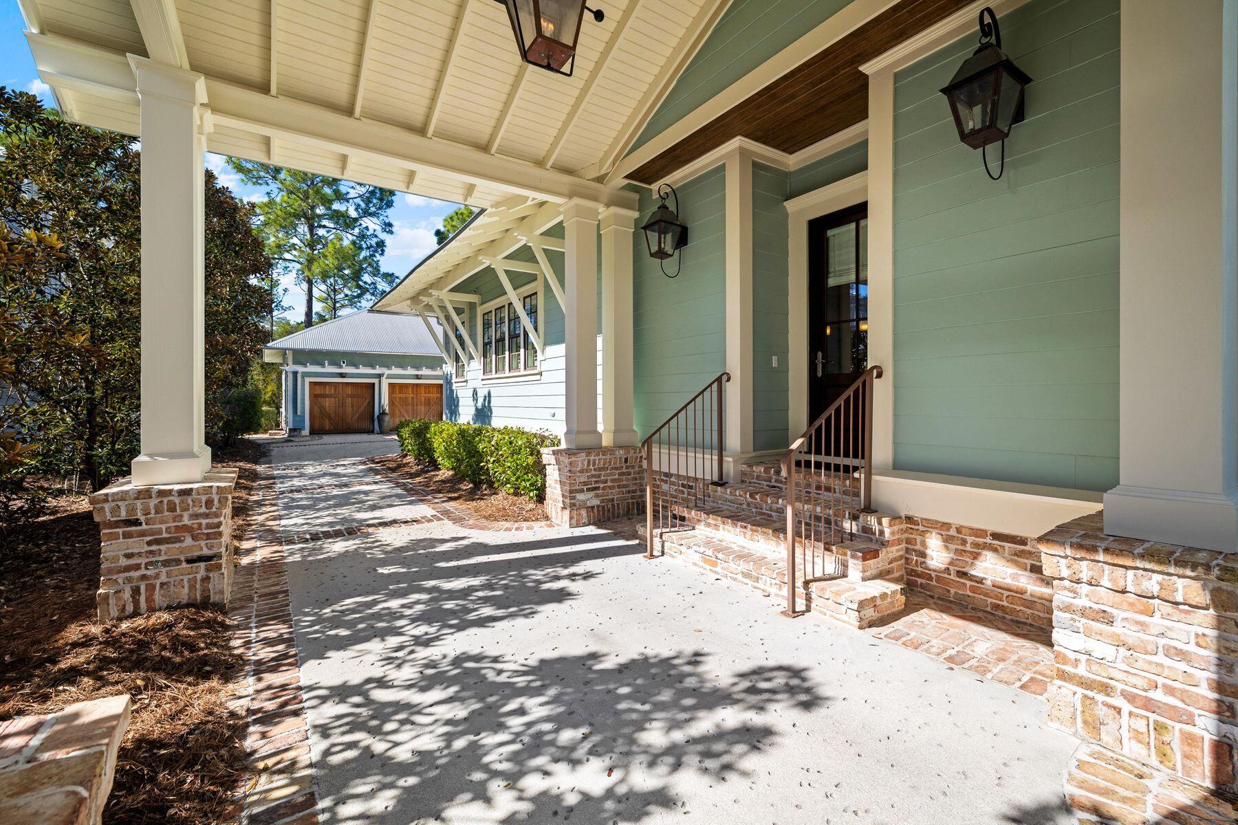 419 E Royal Fern Way