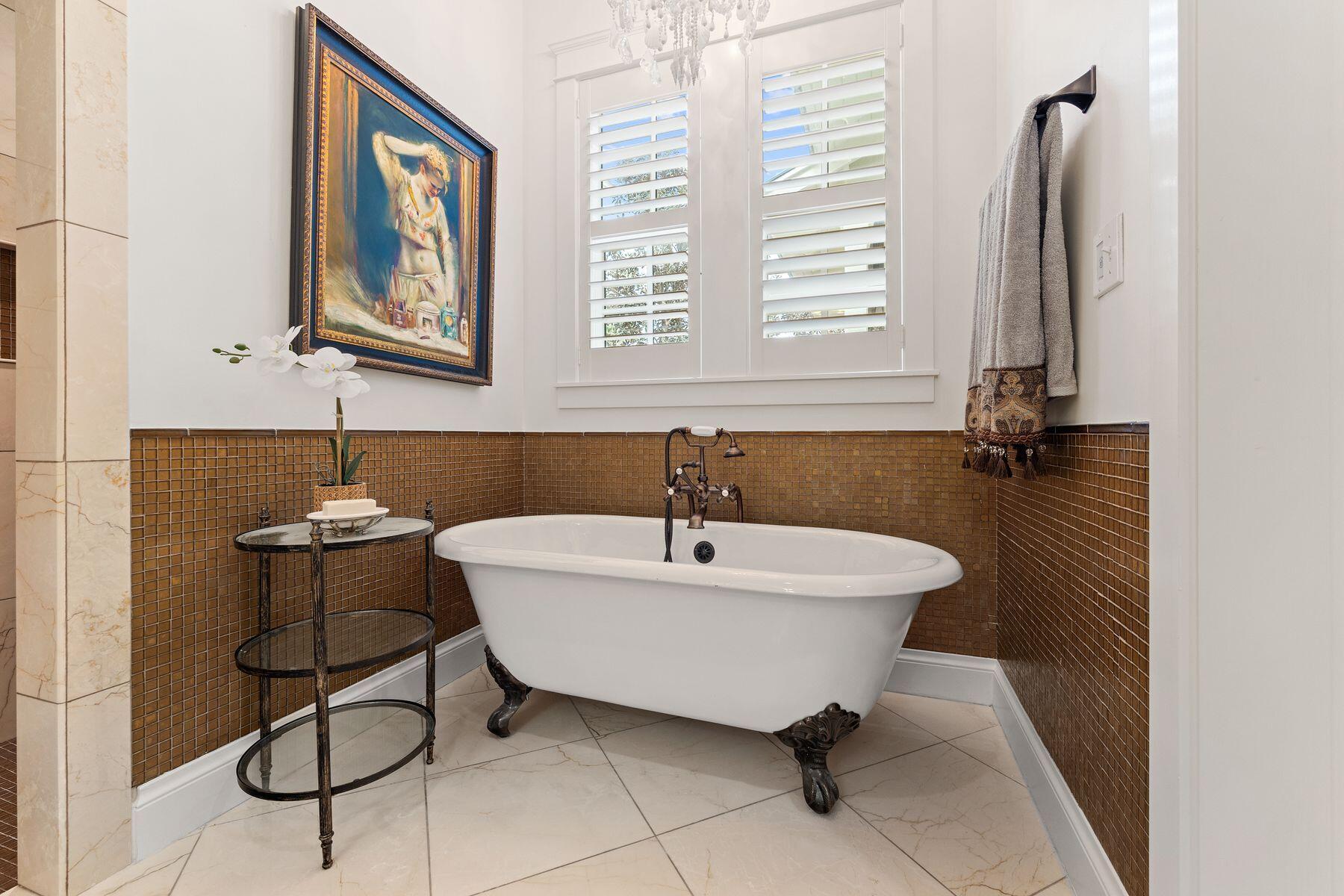 419 E Royal Fern Way