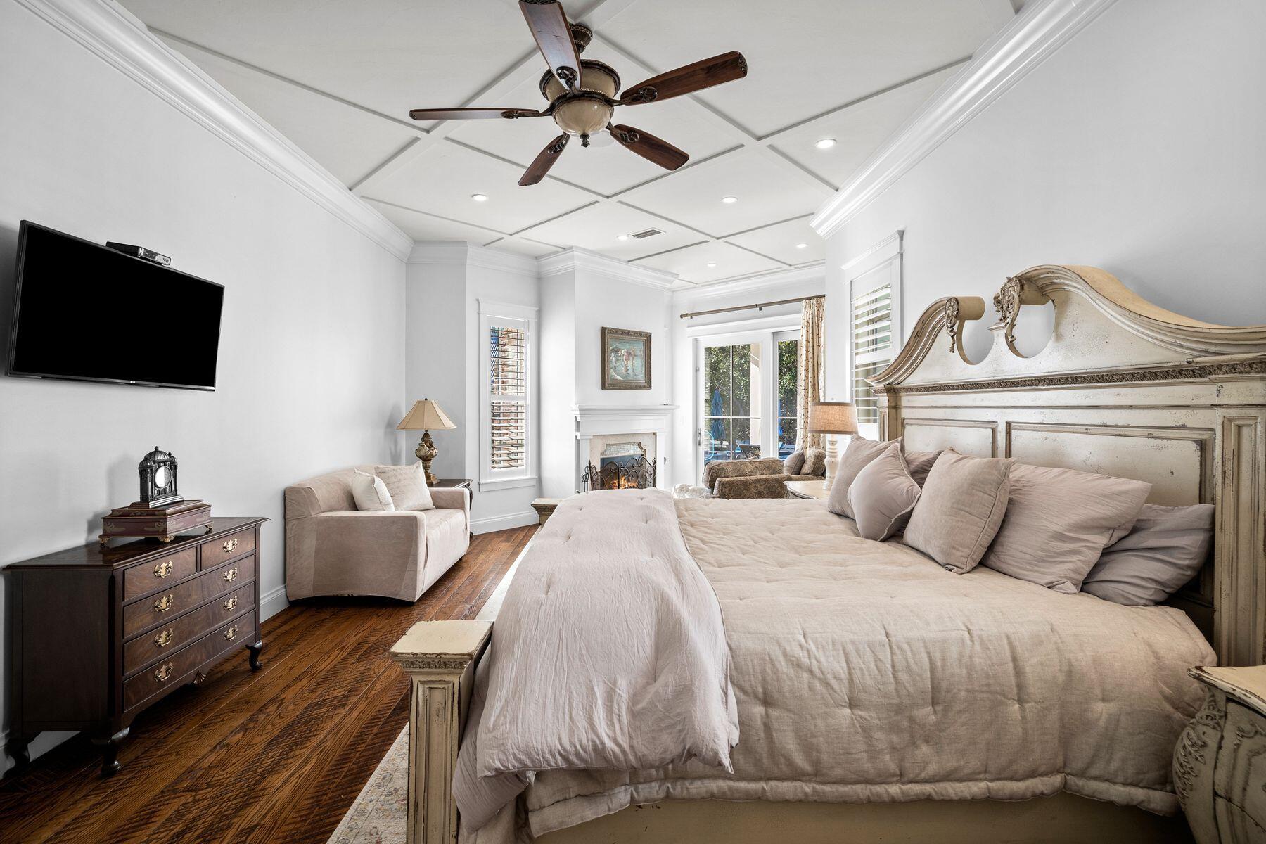 419 E Royal Fern Way