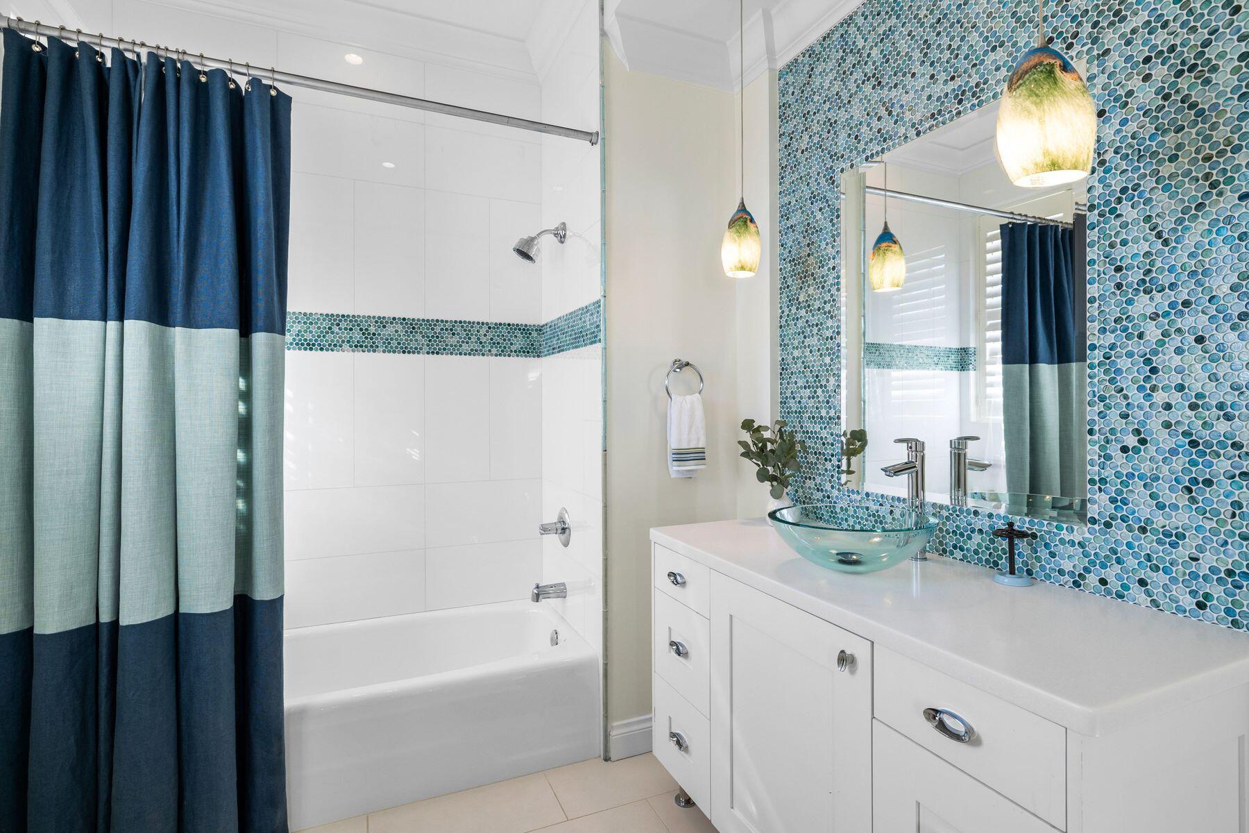 419 E Royal Fern Way