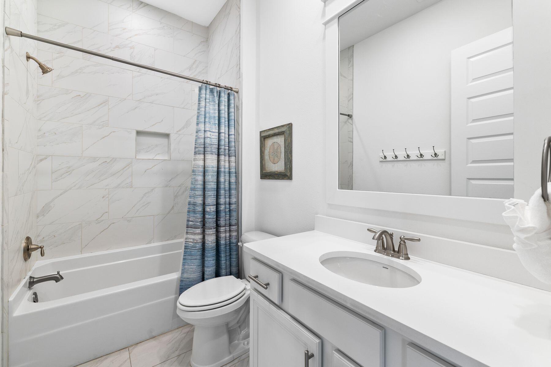 125 W Pine Lands Loop, C