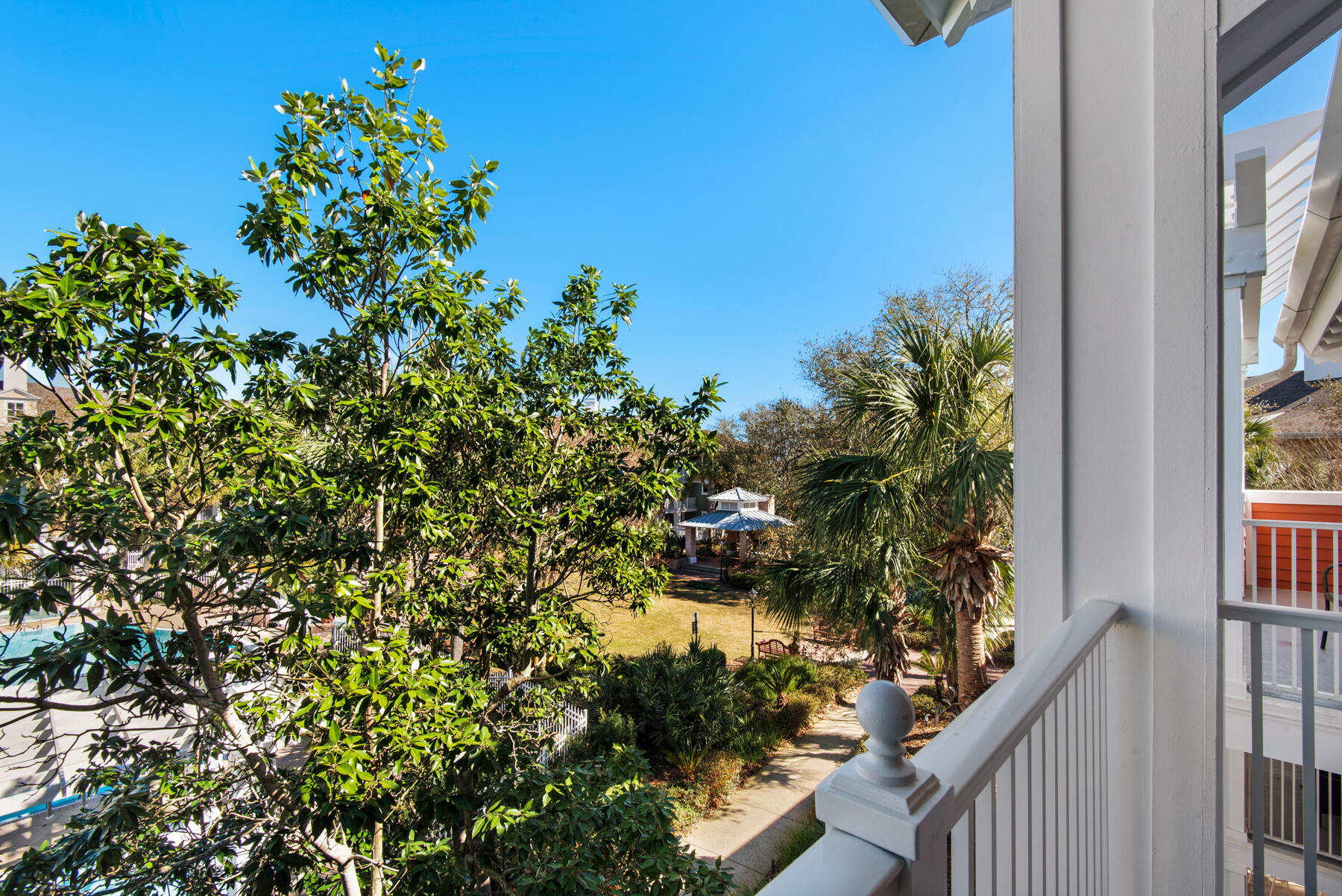 9200 Baytowne Wharf Boulevard, 545/547