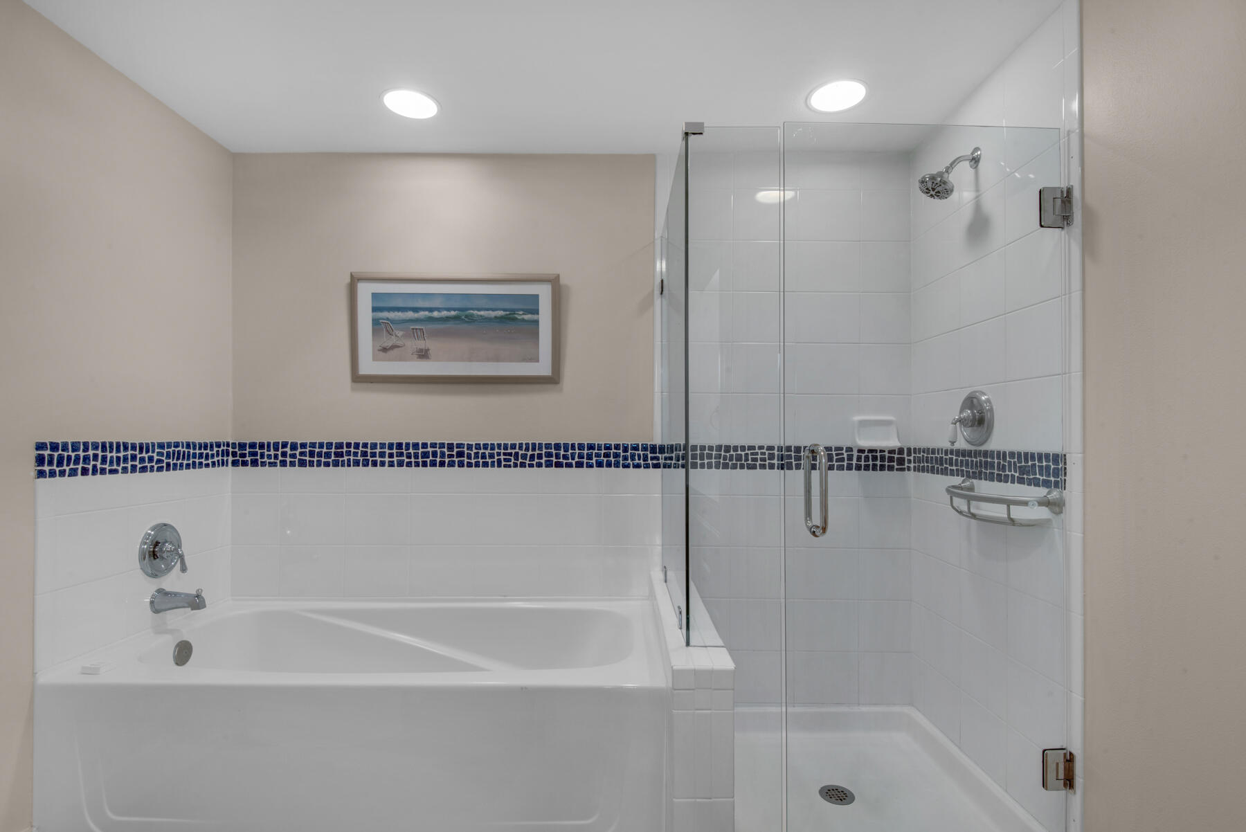 9200 Baytowne Wharf Boulevard, 545/547