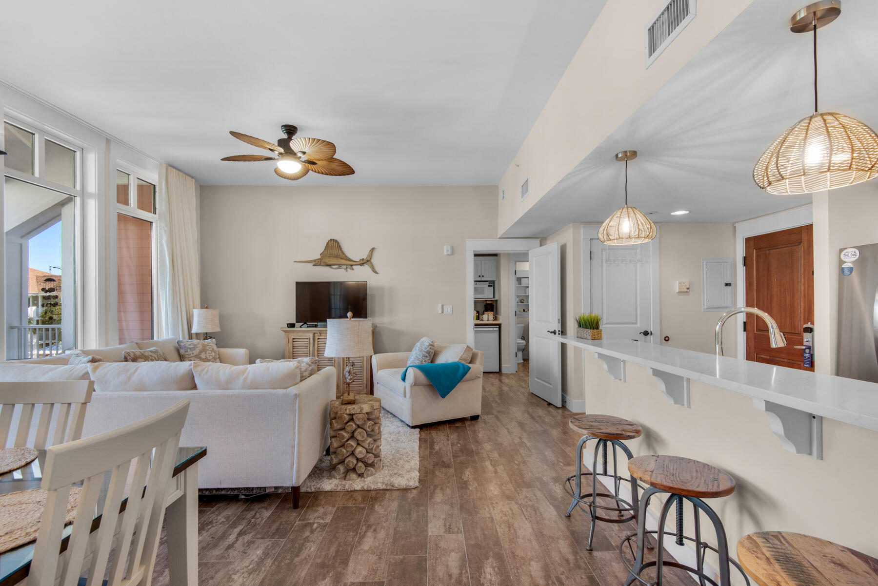 9200 Baytowne Wharf Boulevard, 545/547