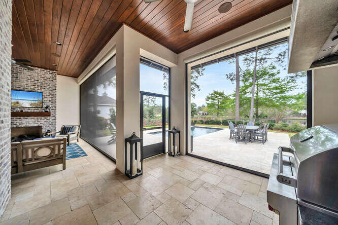 1542 N Baytowne Avenue