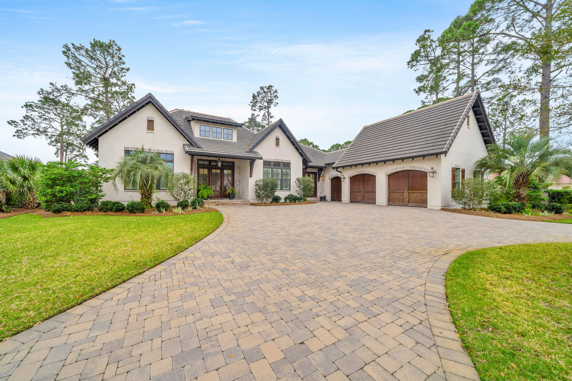 1542 N Baytowne Avenue