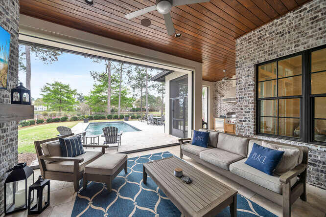 1542 N Baytowne Avenue