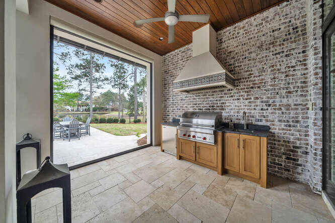 1542 N Baytowne Avenue