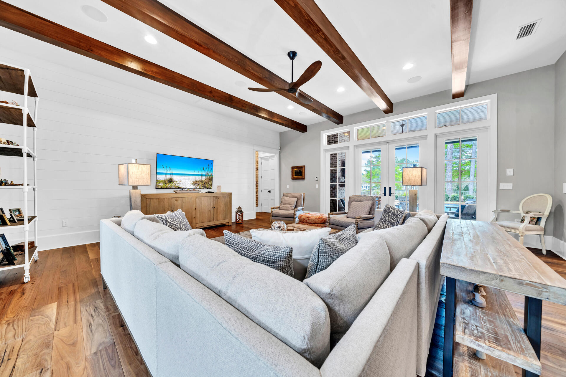 1542 N Baytowne Avenue