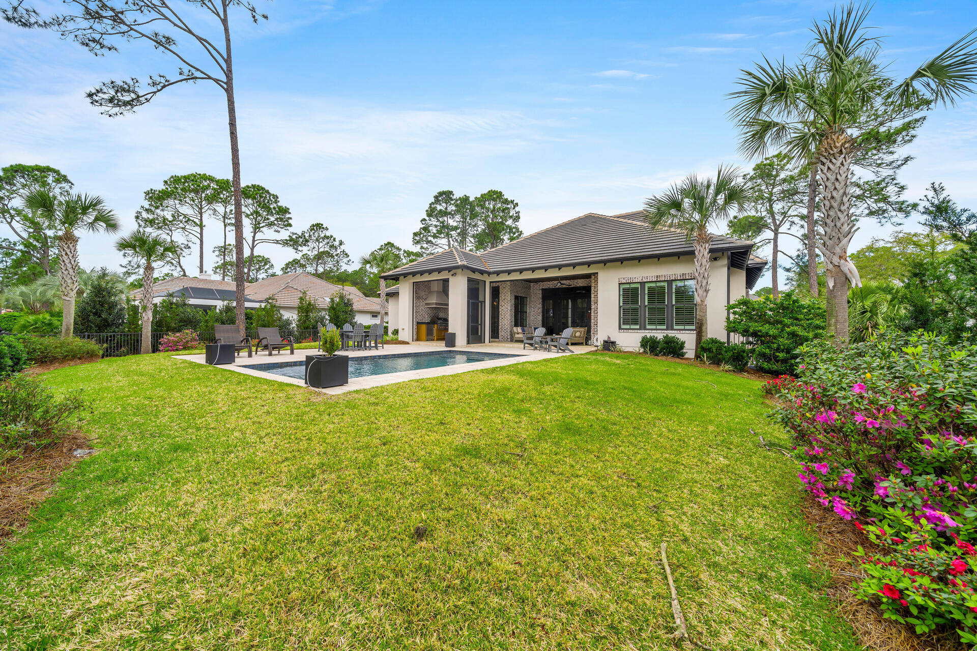 1542 N Baytowne Avenue