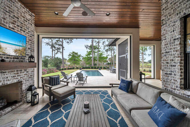 1542 N Baytowne Avenue