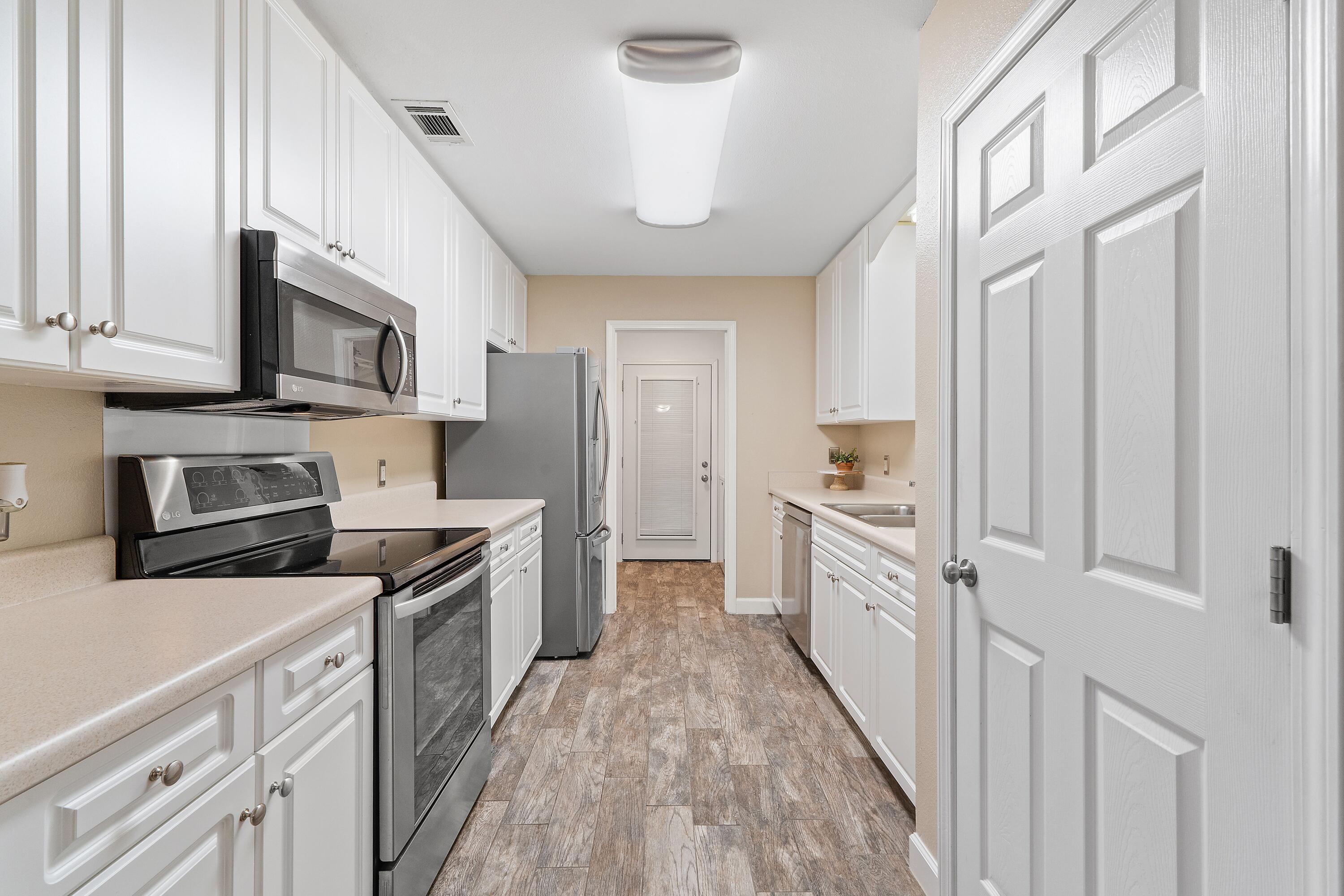 2217 Las Vegas Trail