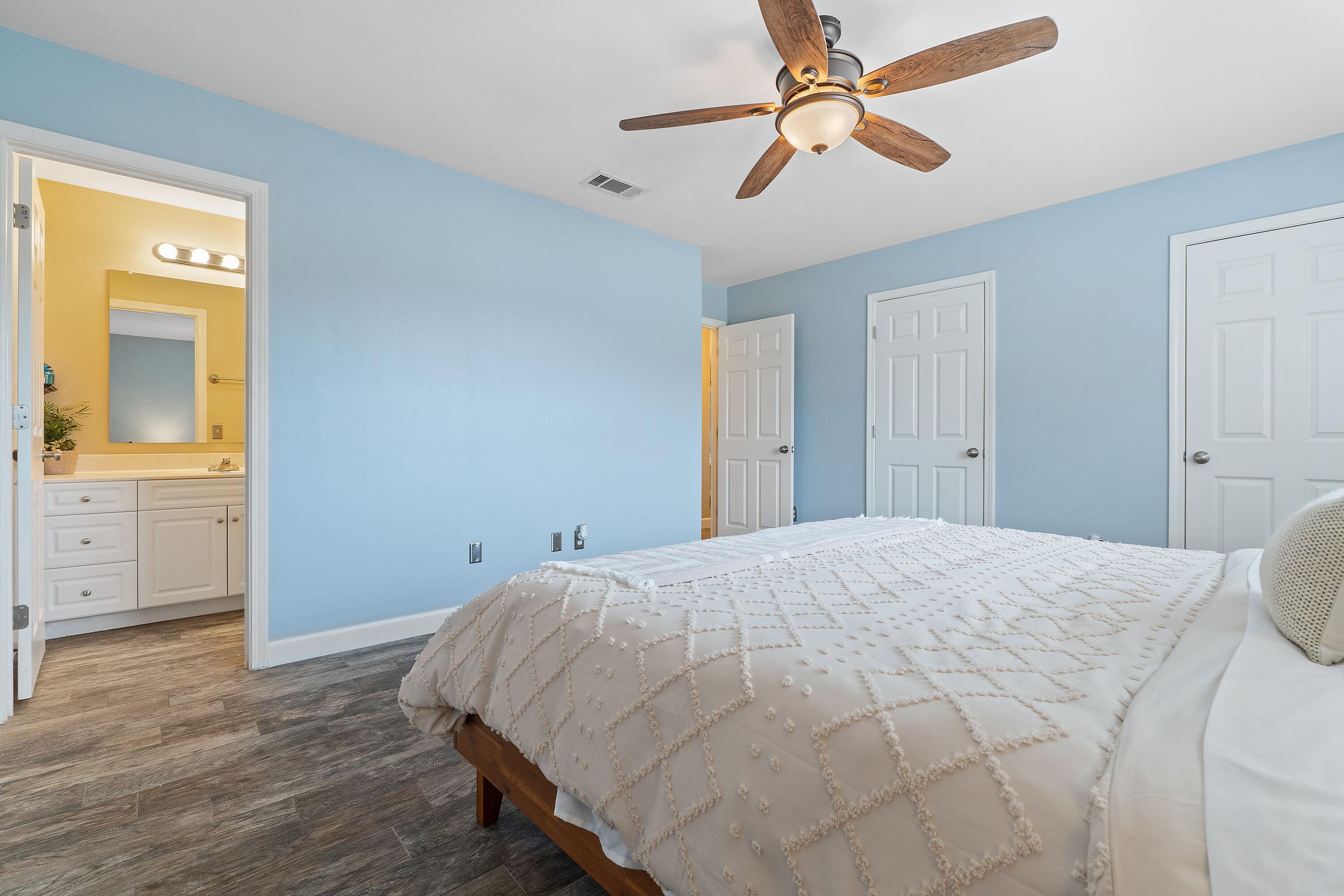 2217 Las Vegas Trail