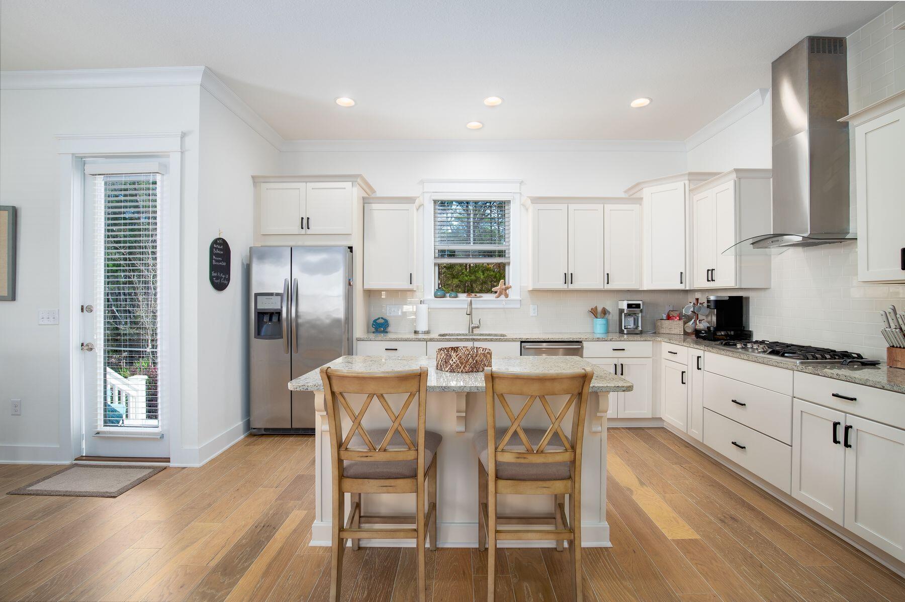 100 Grande Pointe Circle