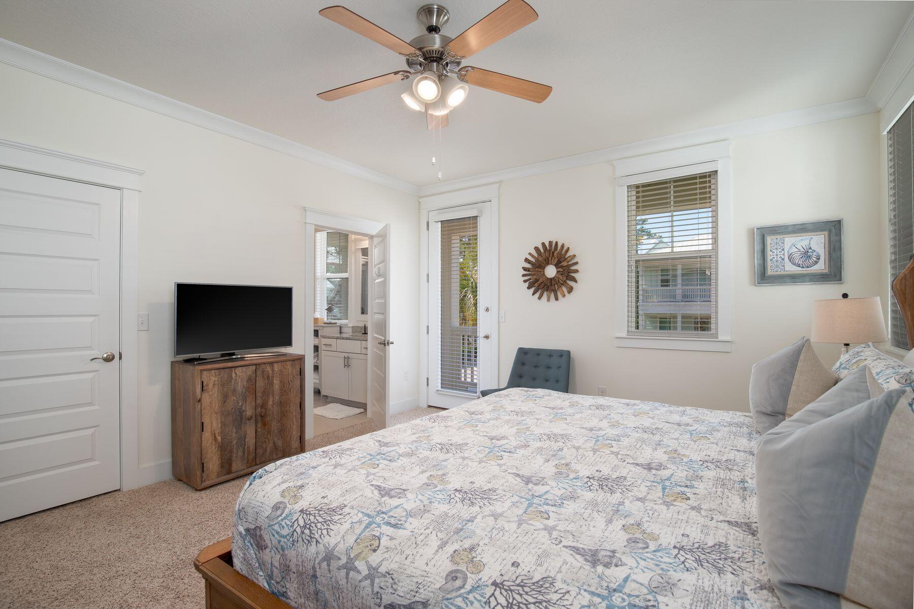 100 Grande Pointe Circle