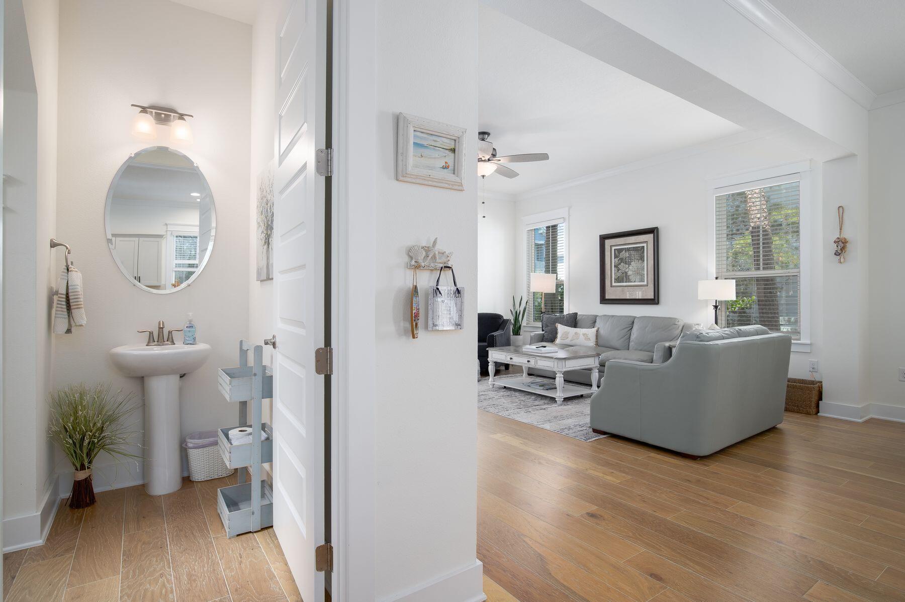 100 Grande Pointe Circle