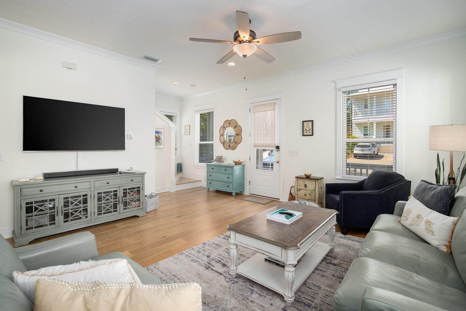 100 Grande Pointe Circle