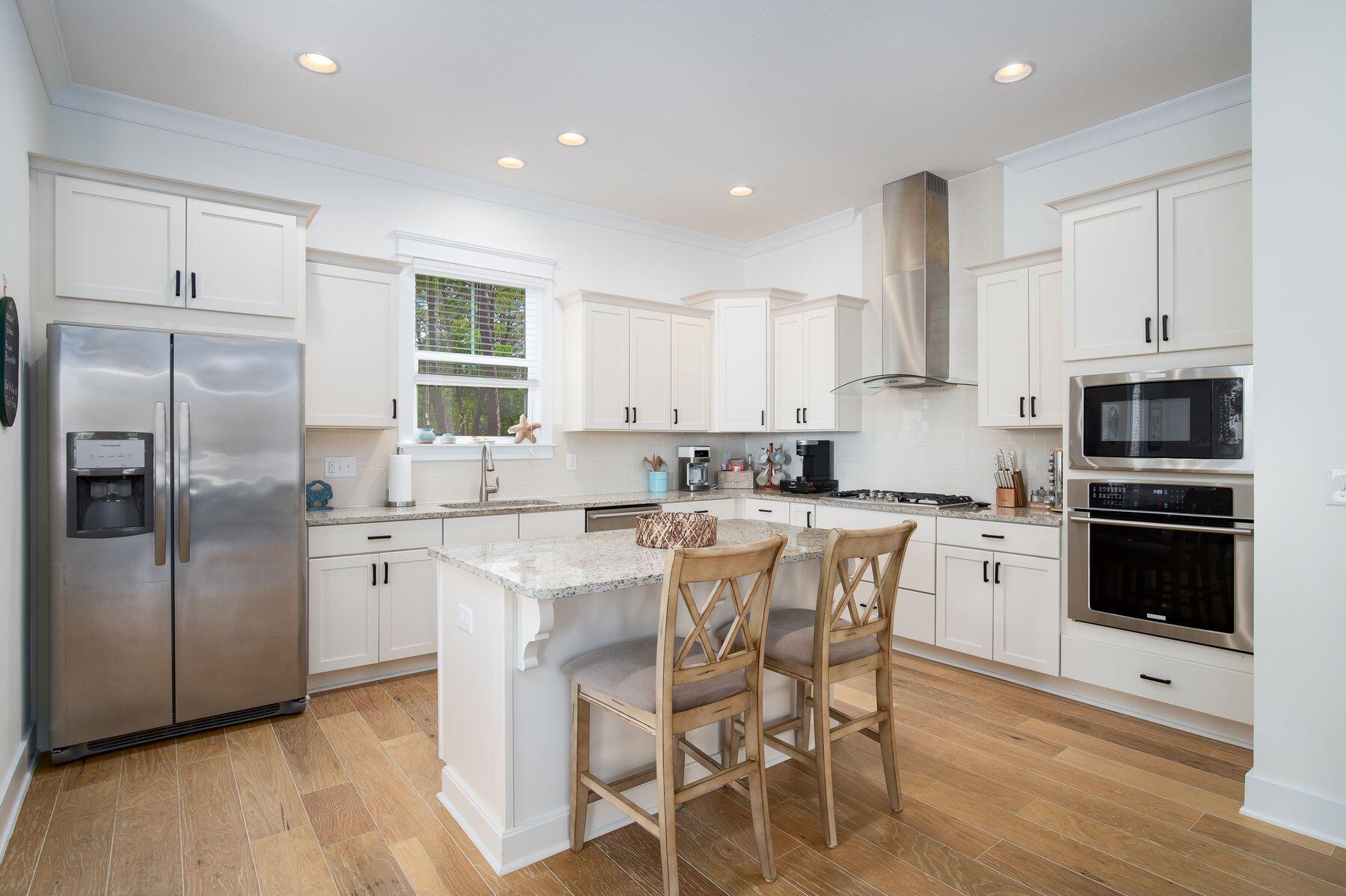 100 Grande Pointe Circle