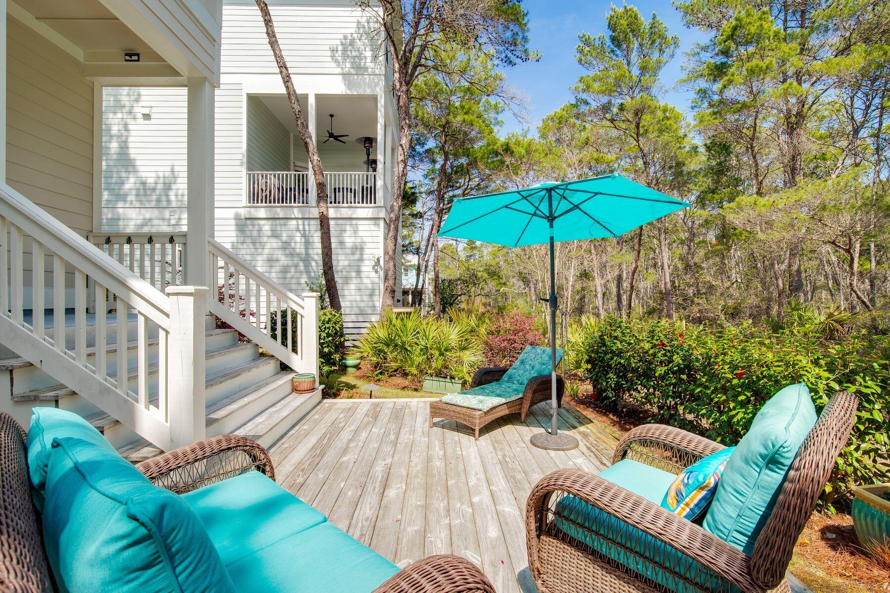 100 Grande Pointe Circle