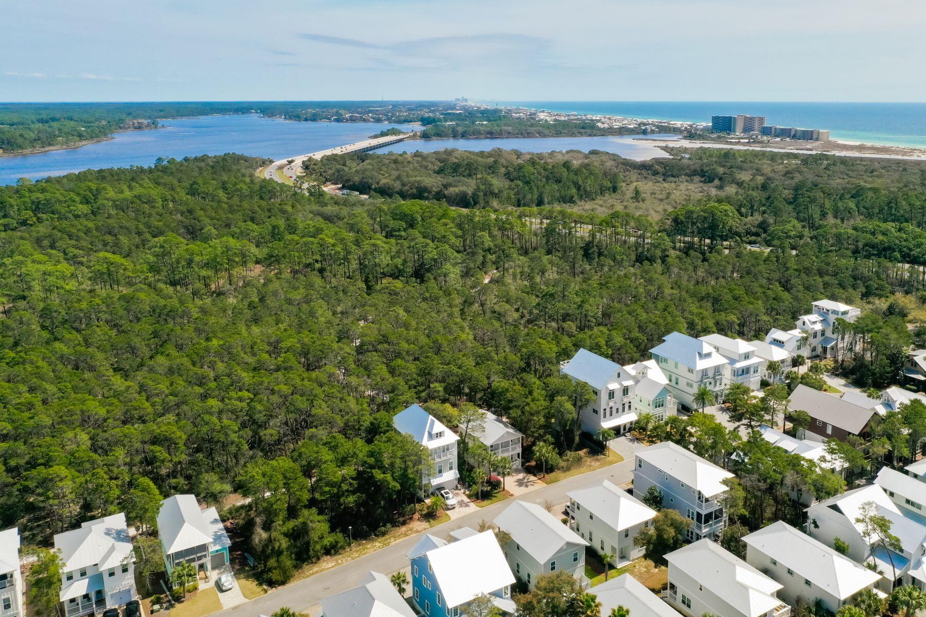 100 Grande Pointe Circle