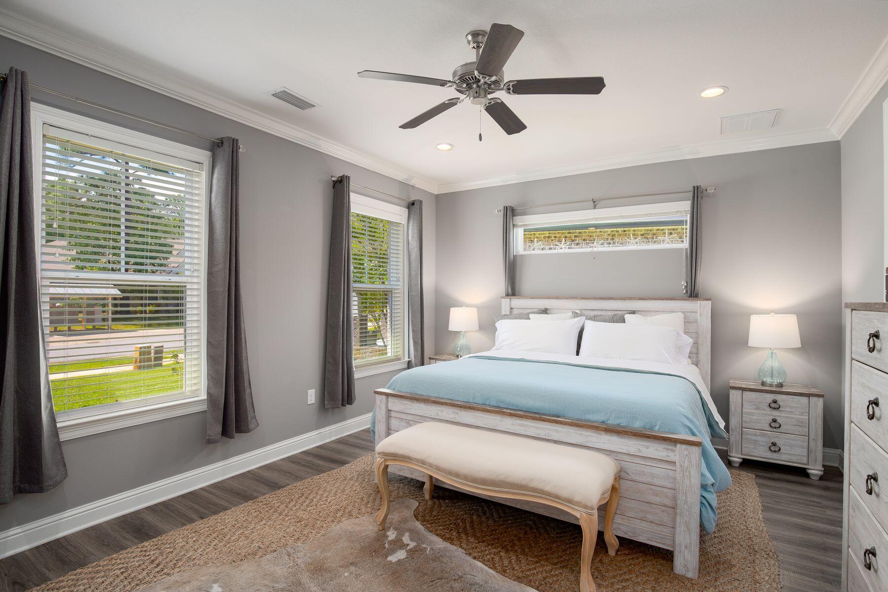 123 Oyster Boulevard