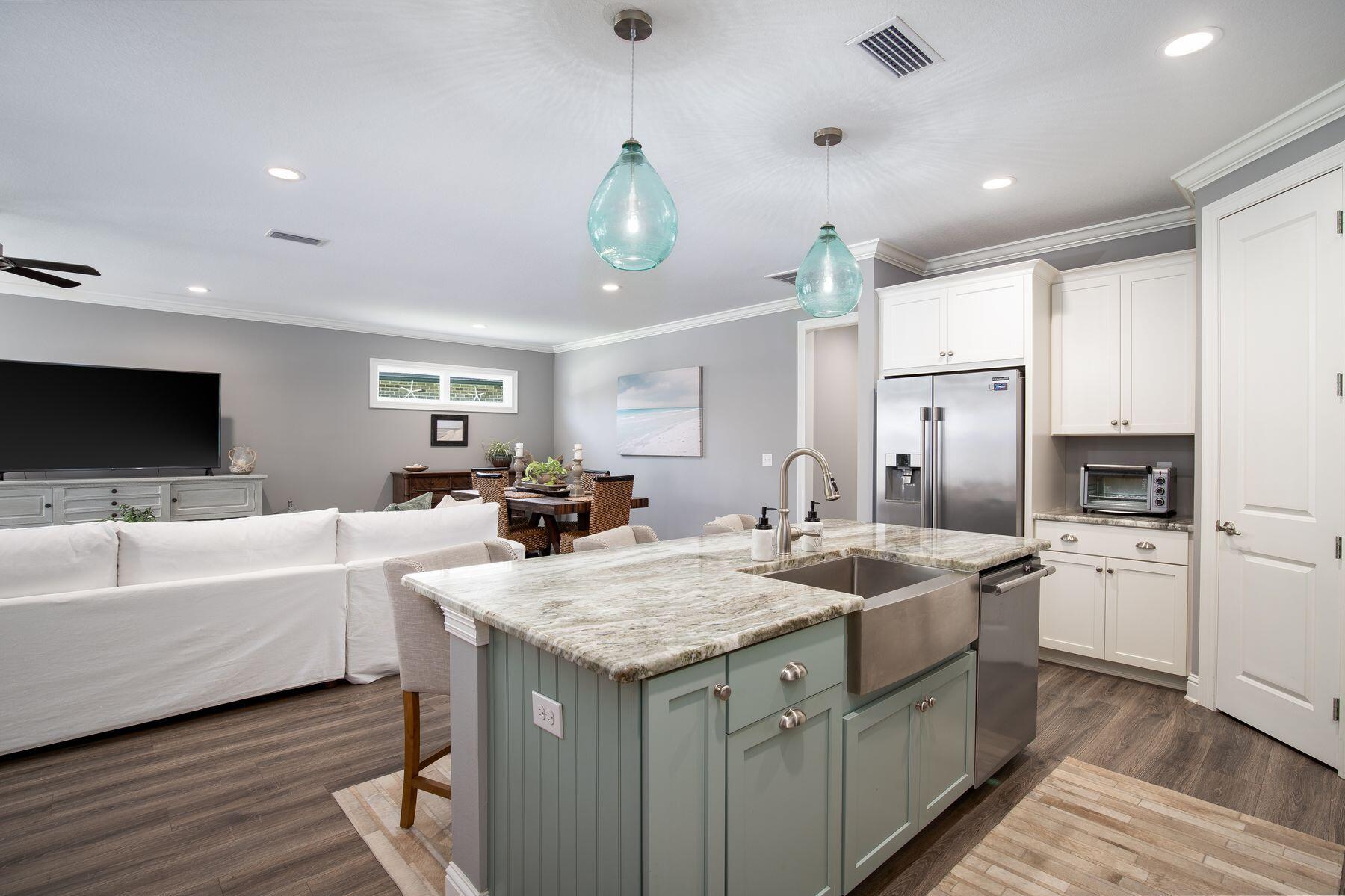 123 Oyster Boulevard