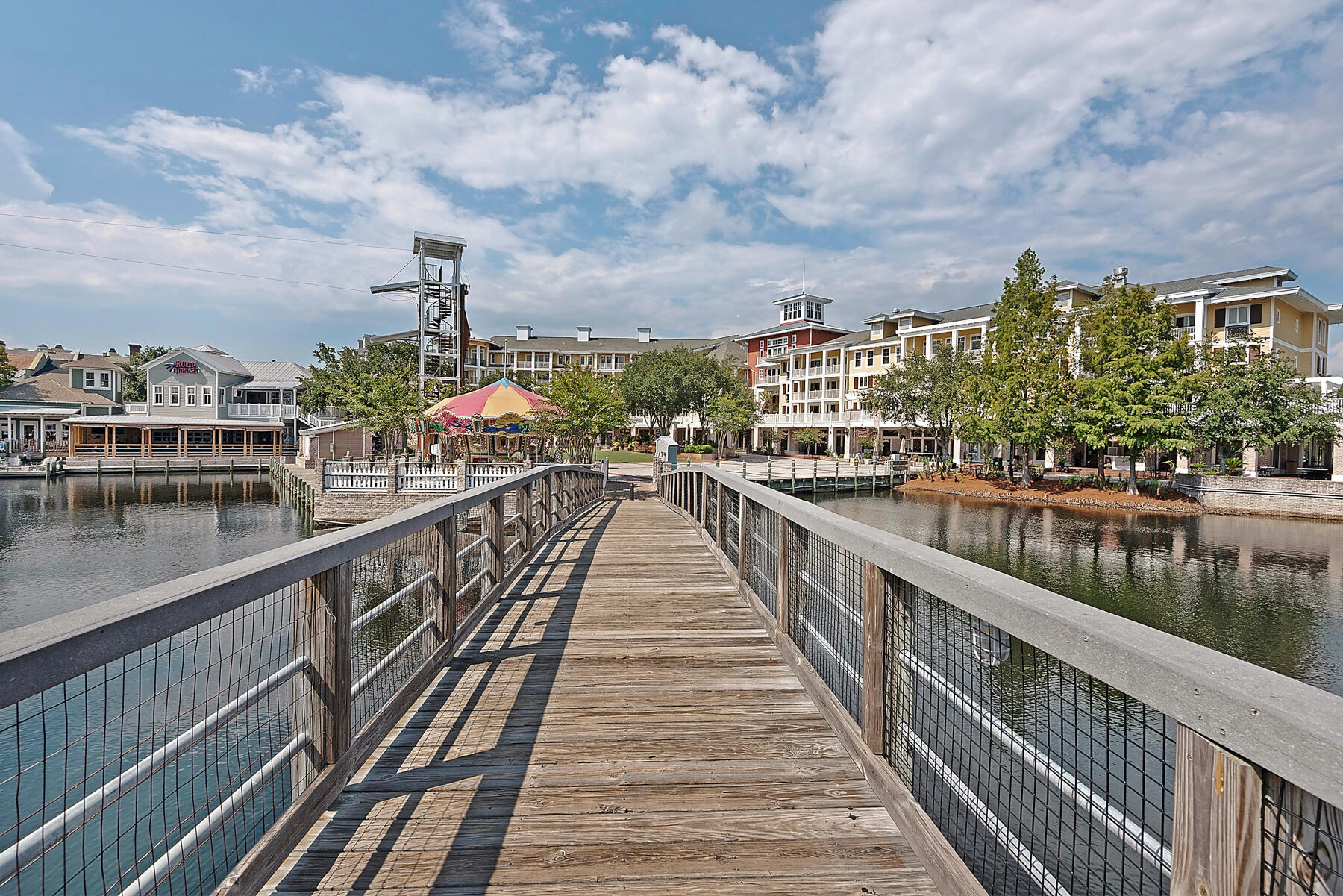 9100 Baytowne Wharf Boulevard, 270/272